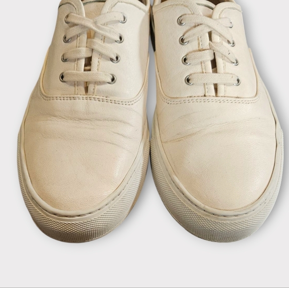 Common Projects Four Hole White/Cream Leather Sneakers - Picture 4 of 8